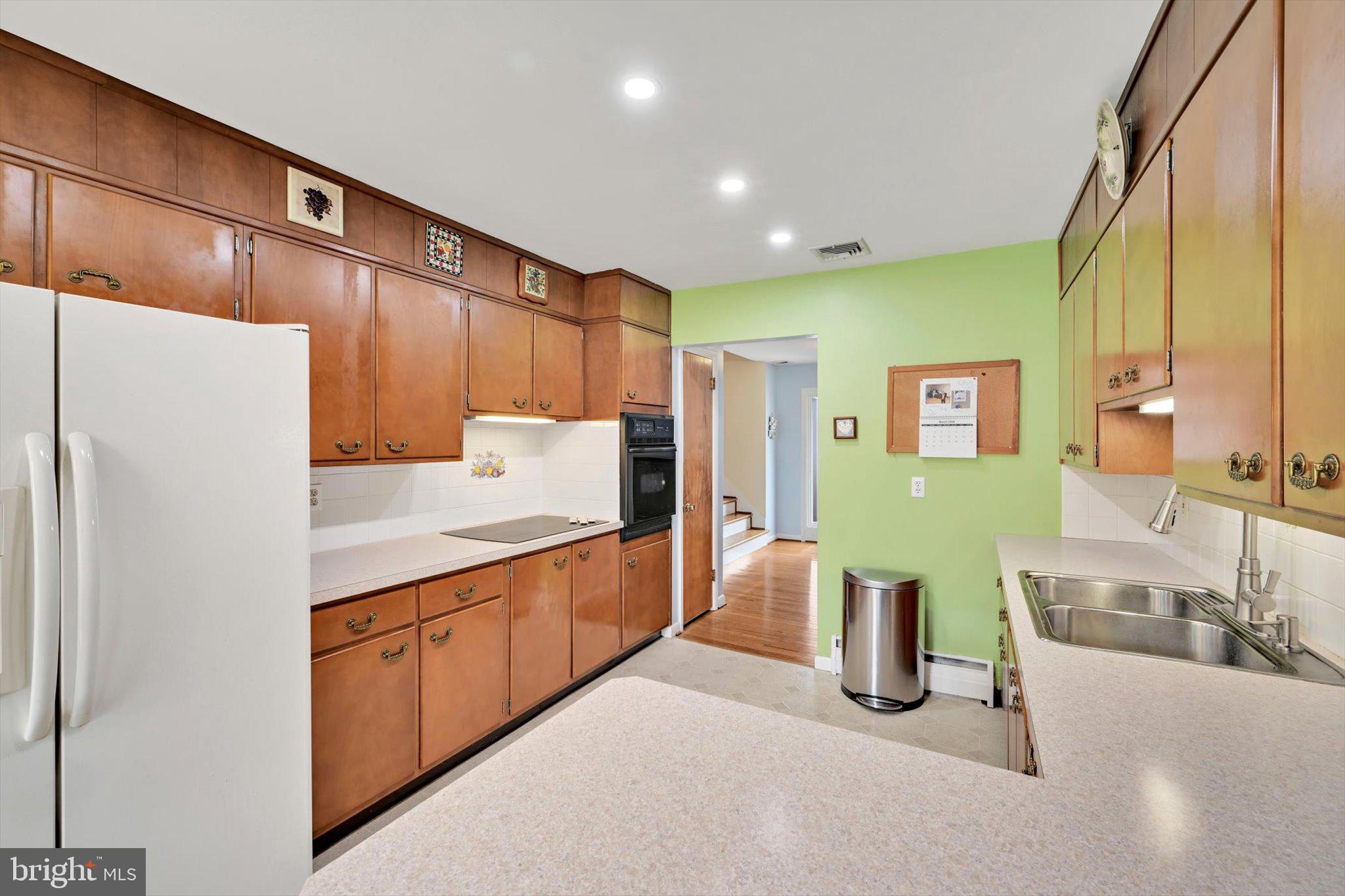 2910 Curtis Road Reading, PA 19609 - Photo 11 of 46