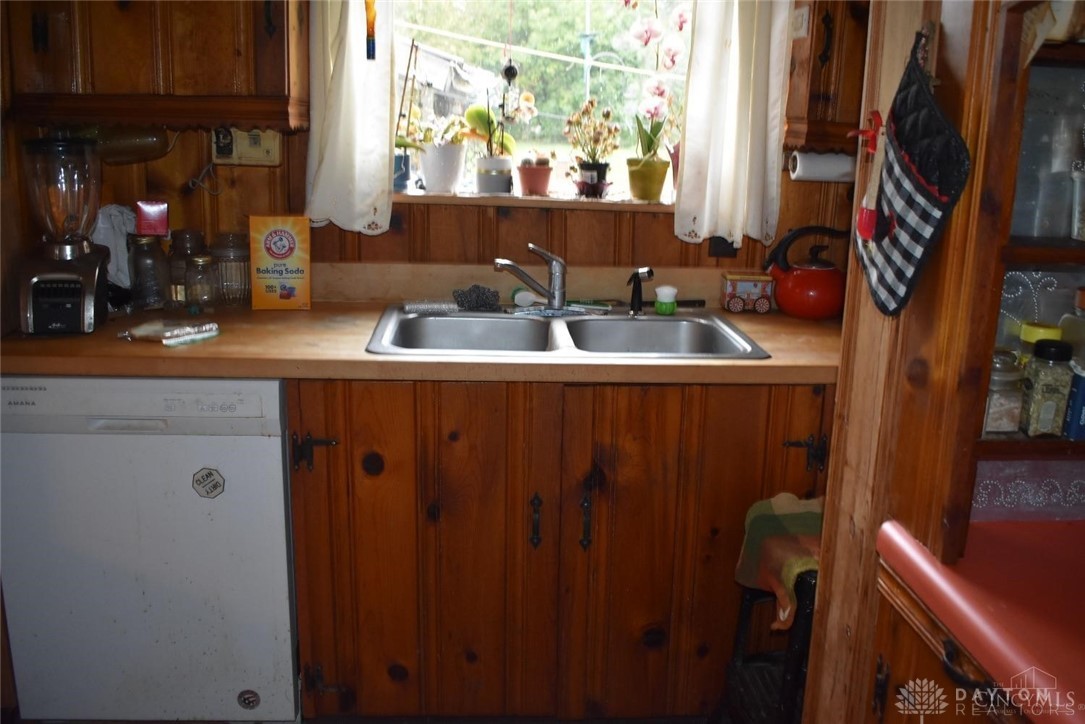 32 Bernard Road New Vienna, OH 45159 - Photo 6 of 6 More kitchen