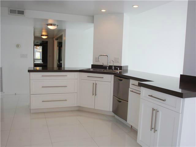 2066 North Ocean Boulevard, Unit 3 NW Boca Raton, FL 33431 - Photo 4 of 23 Open Kitchen!