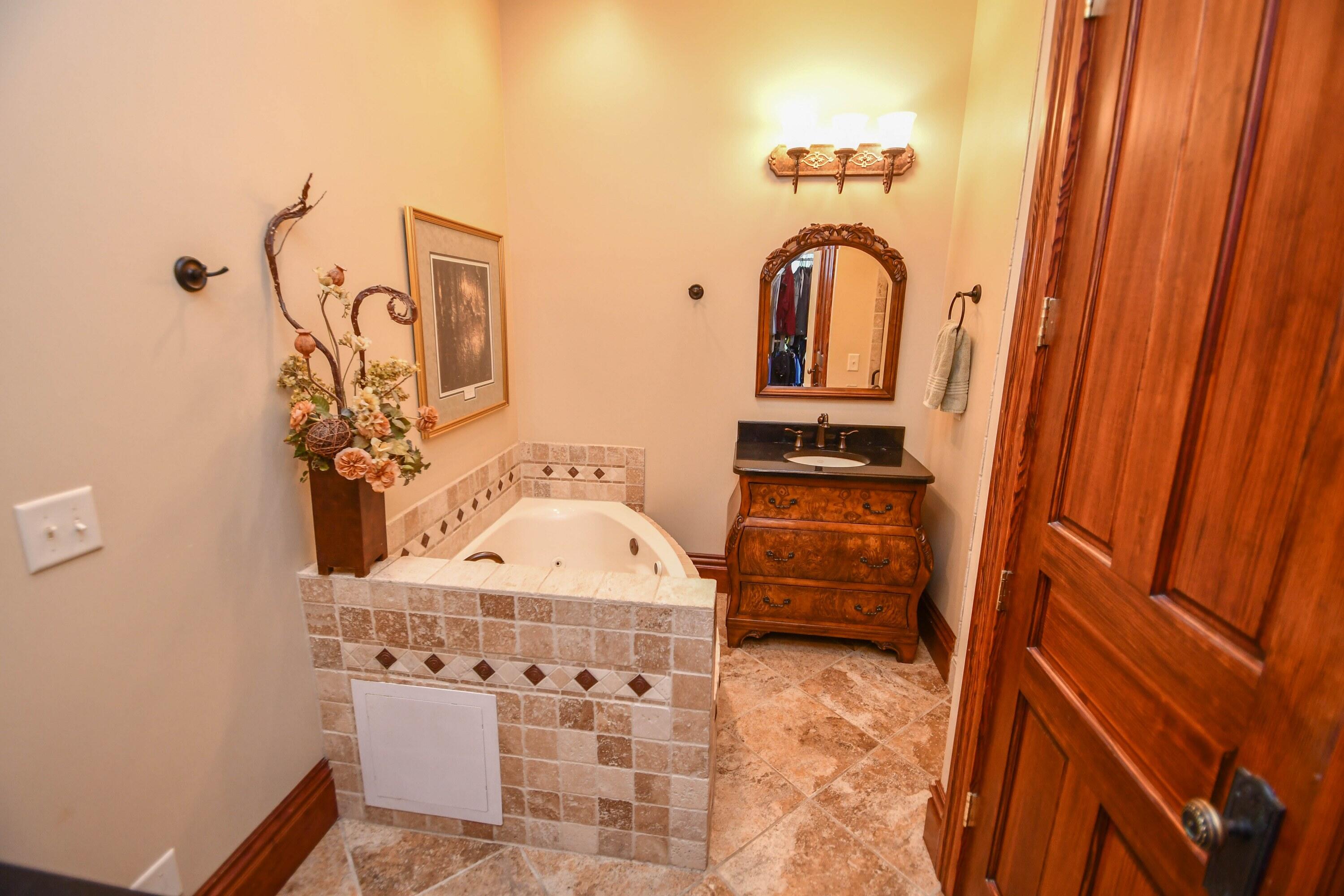 823 East Brandybrook Road Wales, WI 53183 - Photo 54 of 70 DSC_3389_3000x2000