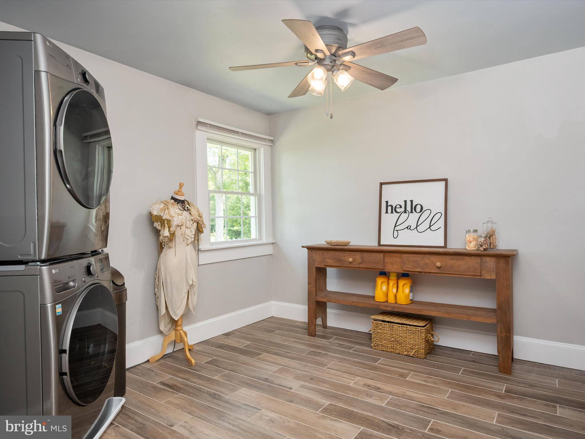 133 Kilby Point Queenstown, MD 21658 - Photo 58 of 87 a view of a hallway with washer and dryer