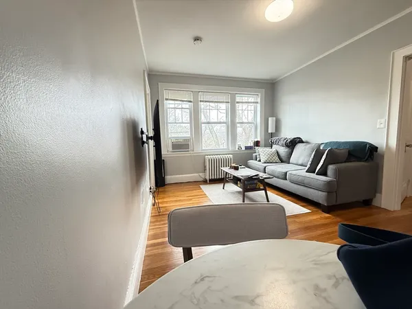 $2,800 | 20-22 Concord Avenue, Unit 15, Cambridge, MA 02138
