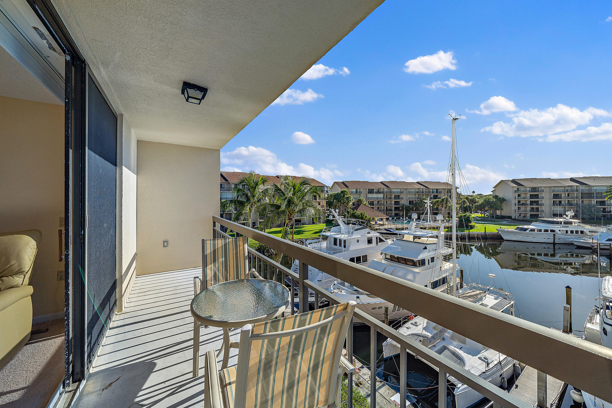 2601 Marina Isle Way, Unit 402 Jupiter, FL 33477 - Photo 11 of 57 010-2601MarinaIsleWay402-Jupiter-FL-smal