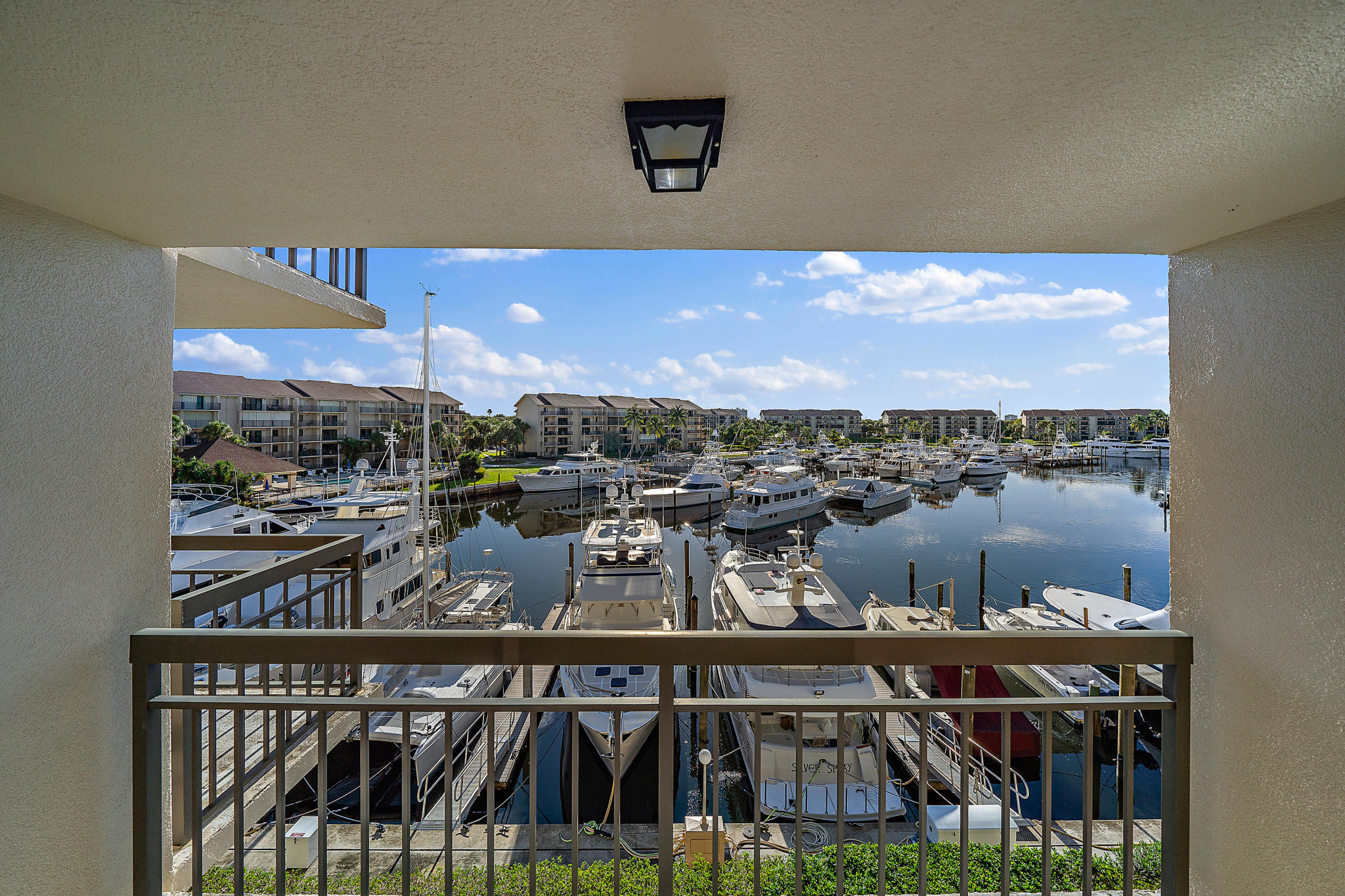 2601 Marina Isle Way, Unit 402 Jupiter, FL 33477 - Photo 14 of 57 013-2601MarinaIsleWay402-Jupiter-FL-smal