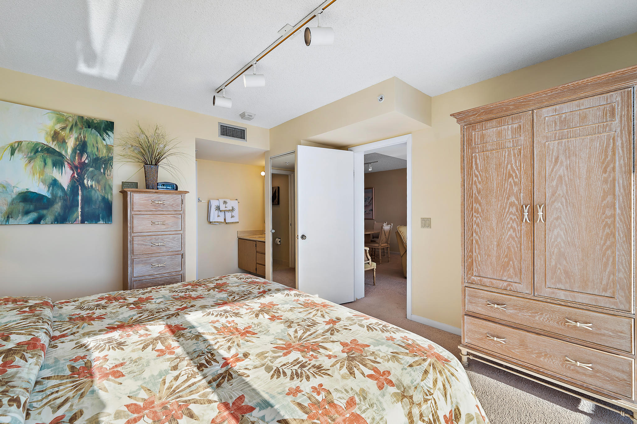 2601 Marina Isle Way, Unit 402 Jupiter, FL 33477 - Photo 33 of 57 032-2601MarinaIsleWay402-Jupiter-FL-smal