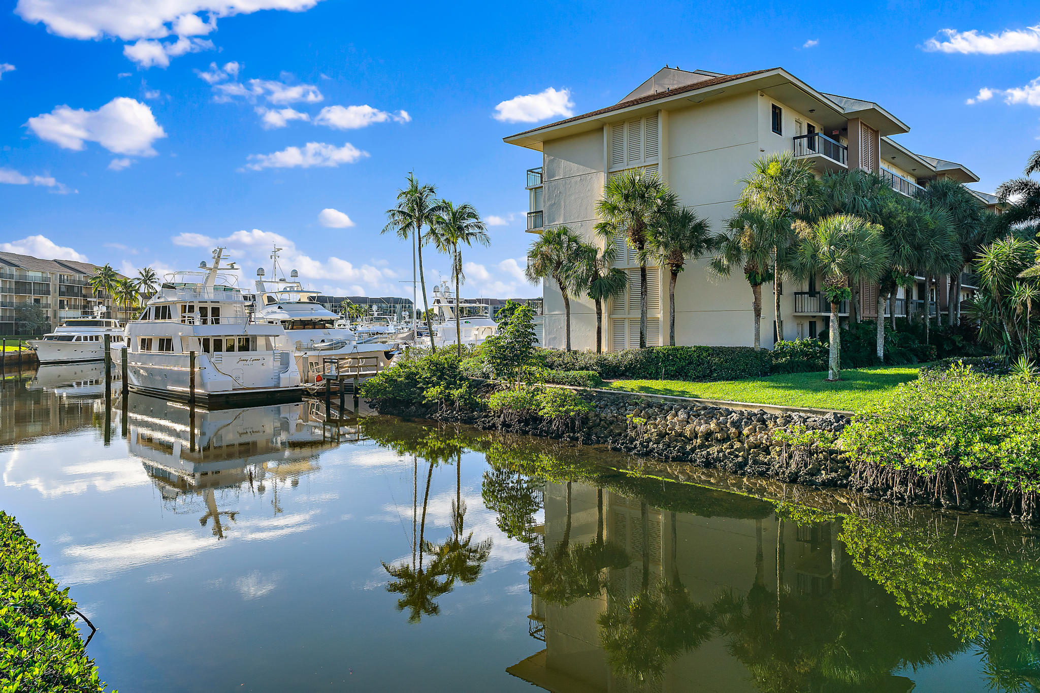 2601 Marina Isle Way, Unit 402 Jupiter, FL 33477 - Photo 4 of 57 Marina Bluffs