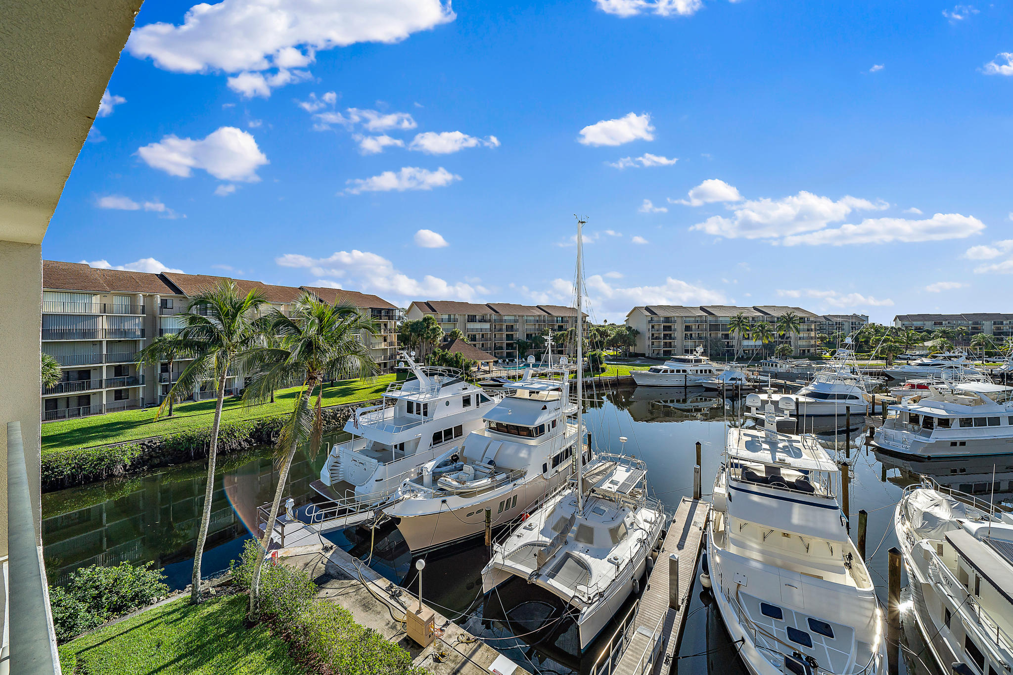 2601 Marina Isle Way, Unit 402 Jupiter, FL 33477 - Photo 10 of 57 009-2601MarinaIsleWay402-Jupiter-FL-smal