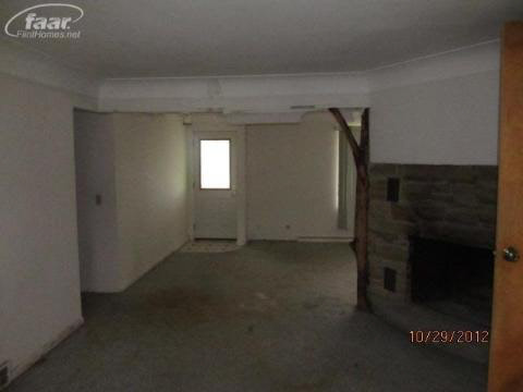 13304 North Center Road Clio, MI 48420 - Photo 7 of 21 20152591-6.JPG