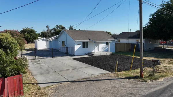 $379,888 | 3044 East Munford Avenue, Stockton, CA 95205