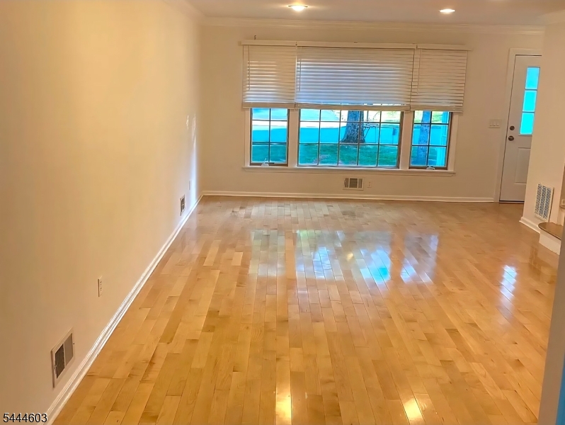 5 Dean Road, Unit B Mendham, NJ 07945 - Photo 5 of 9