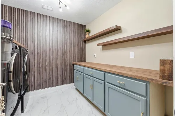 a view of a walk in closet