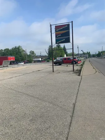 $550,000 | 1006 South Walnut Street, Bloomington, IN 47401