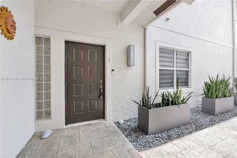 $749,000 | 2737 Northeast 28th Court, Unit 1, Lighthouse Point, FL 33064