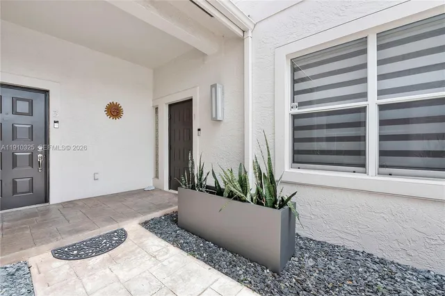 $719,000 | 2737 Northeast 28th Court, Unit 1, Lighthouse Point, FL 33064