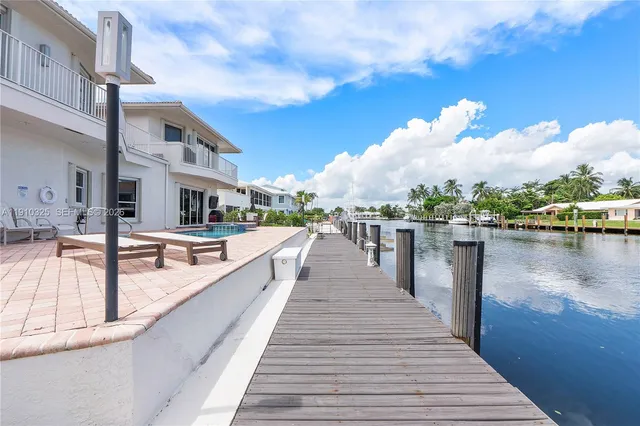 a view of city view and lake view