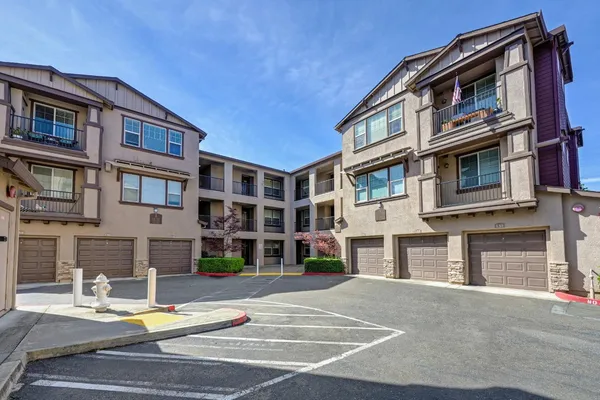 $334,999 | 12400 Fair Oaks Boulevard, Unit 134, Fair Oaks, CA 95628