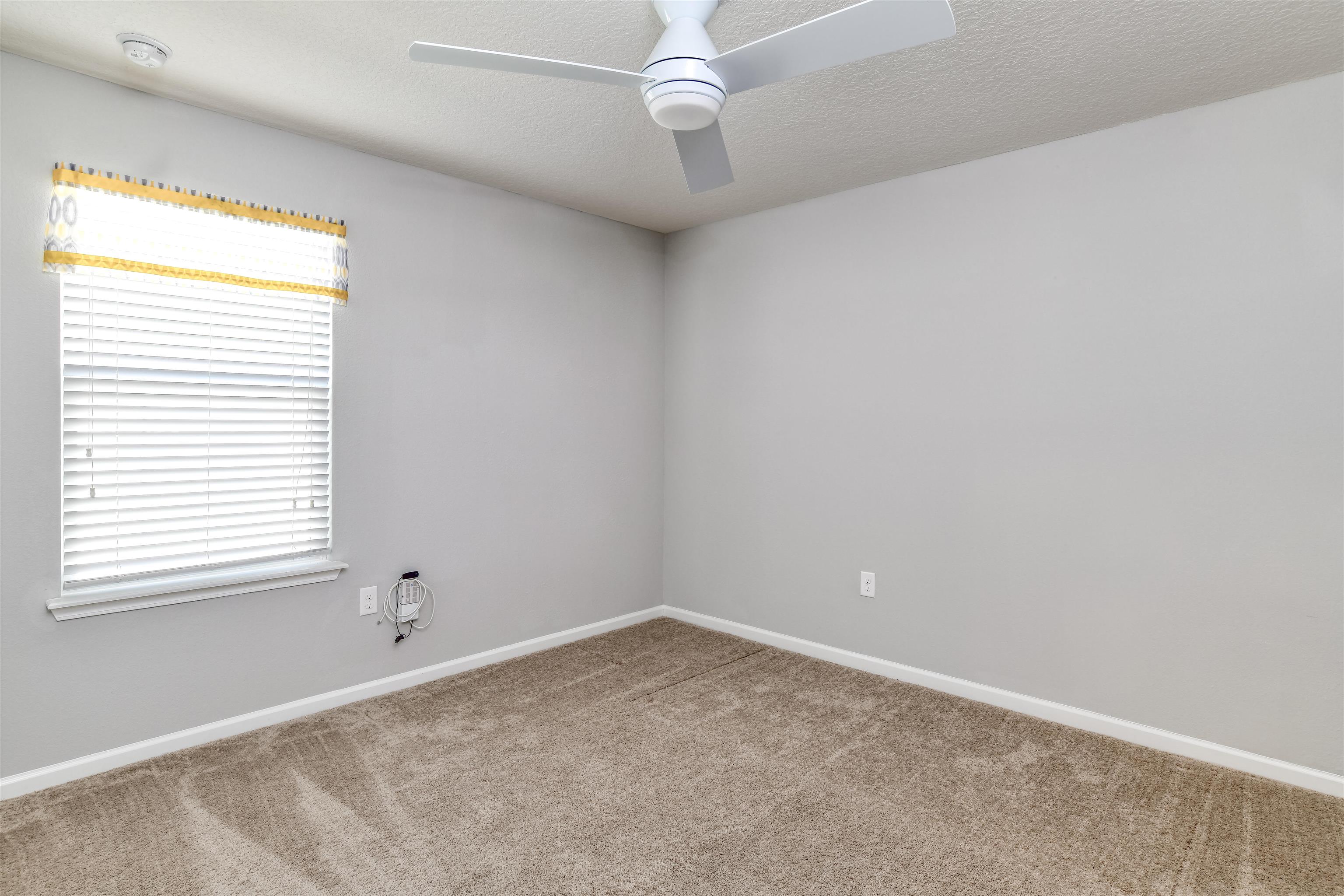 485 Crescent Key Drive St. Augustine, FL 32086 - Photo 35 of 46 an empty room with a window