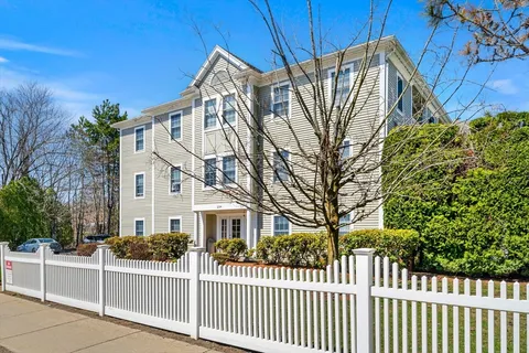 $414,900 | 234 Water Street, Unit 205, Wakefield, MA 01880