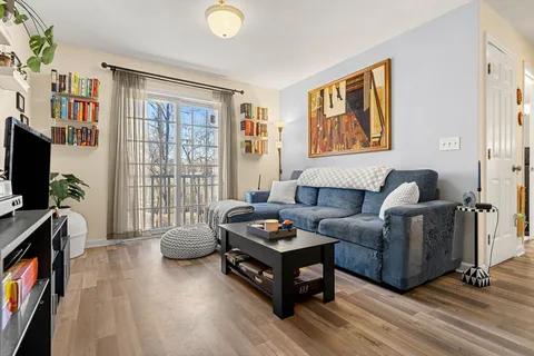 $414,900 | 234 Water Street, Unit 205, Wakefield, MA 01880