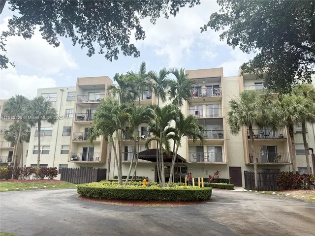 $2,200 | 14250 Southwest 62nd Street, Unit 524, Miami, FL 33183