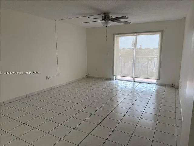 $2,200 | 14250 Southwest 62nd Street, Unit 524, Miami, FL 33183