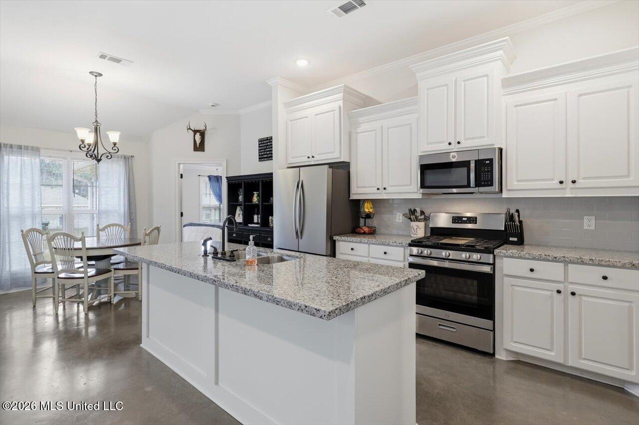 124 Bailey Cove Canton, MS 39046 - Photo 8 of 23 08-124 Bailey Cv _ Home Tours MS