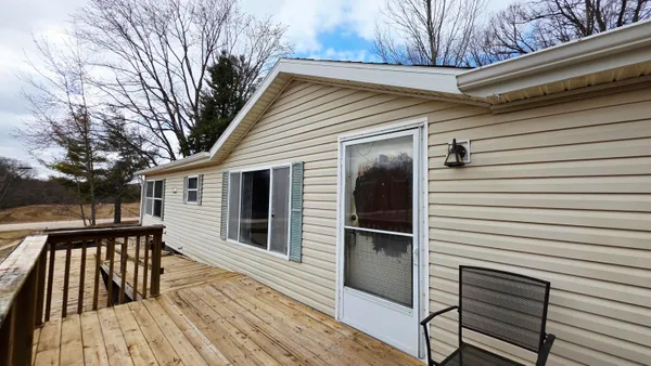 $179,000 | 7272 Cedar Lake Road Northeast, Edmore, MI 48829