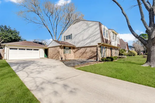 $333,000 | 16339 Clearcrest Drive, Houston, TX 77059