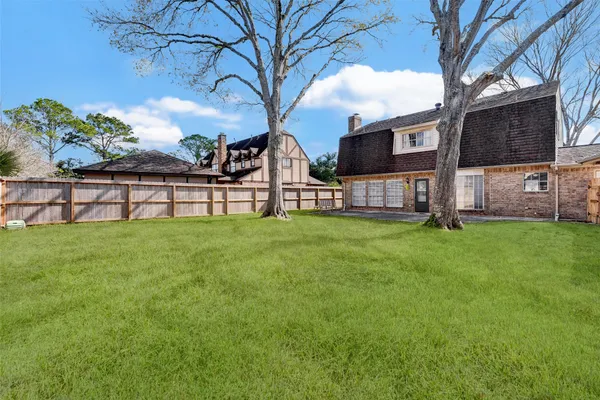 $333,000 | 16339 Clearcrest Drive, Houston, TX 77059