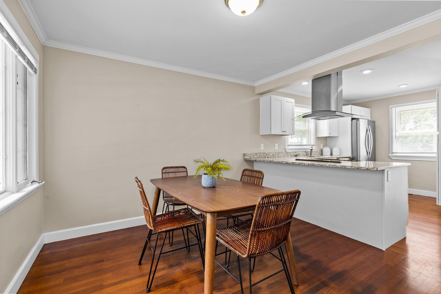 6 Elwyn Road Portsmouth, NH 03801 - Photo 3 of 39 Gallery Image 3