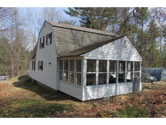 74 Lawrence Road Salem, NH 03079 - Photo 3 of 19