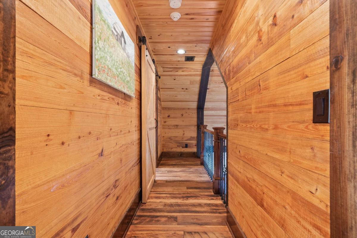 4096 Big Water E Road Sparta, GA 31087 - Photo 42 of 70 a view of a corridor