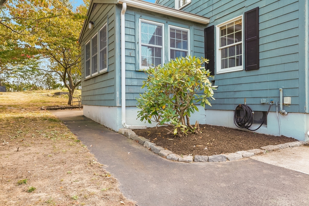 16 Sunnyside Road Woburn, MA 01801 - Photo 31 of 36 Gallery Image 31