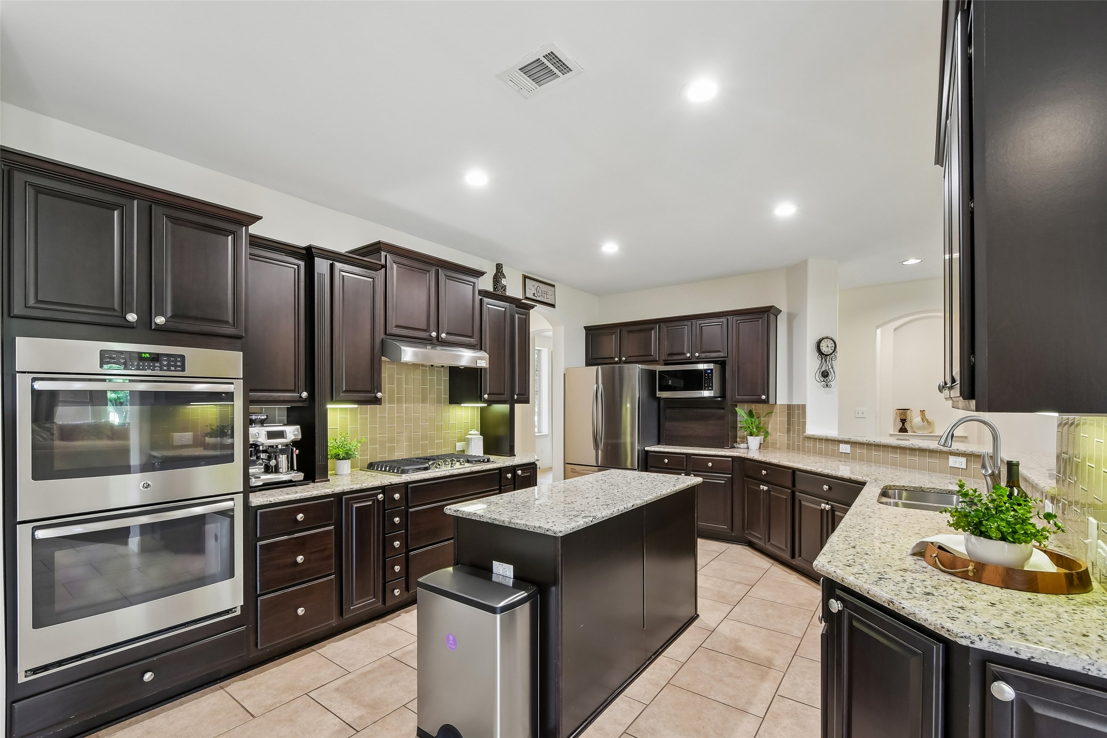 3012 Wedgescale Pass Leander, TX 78641 - Photo 4 of 40
