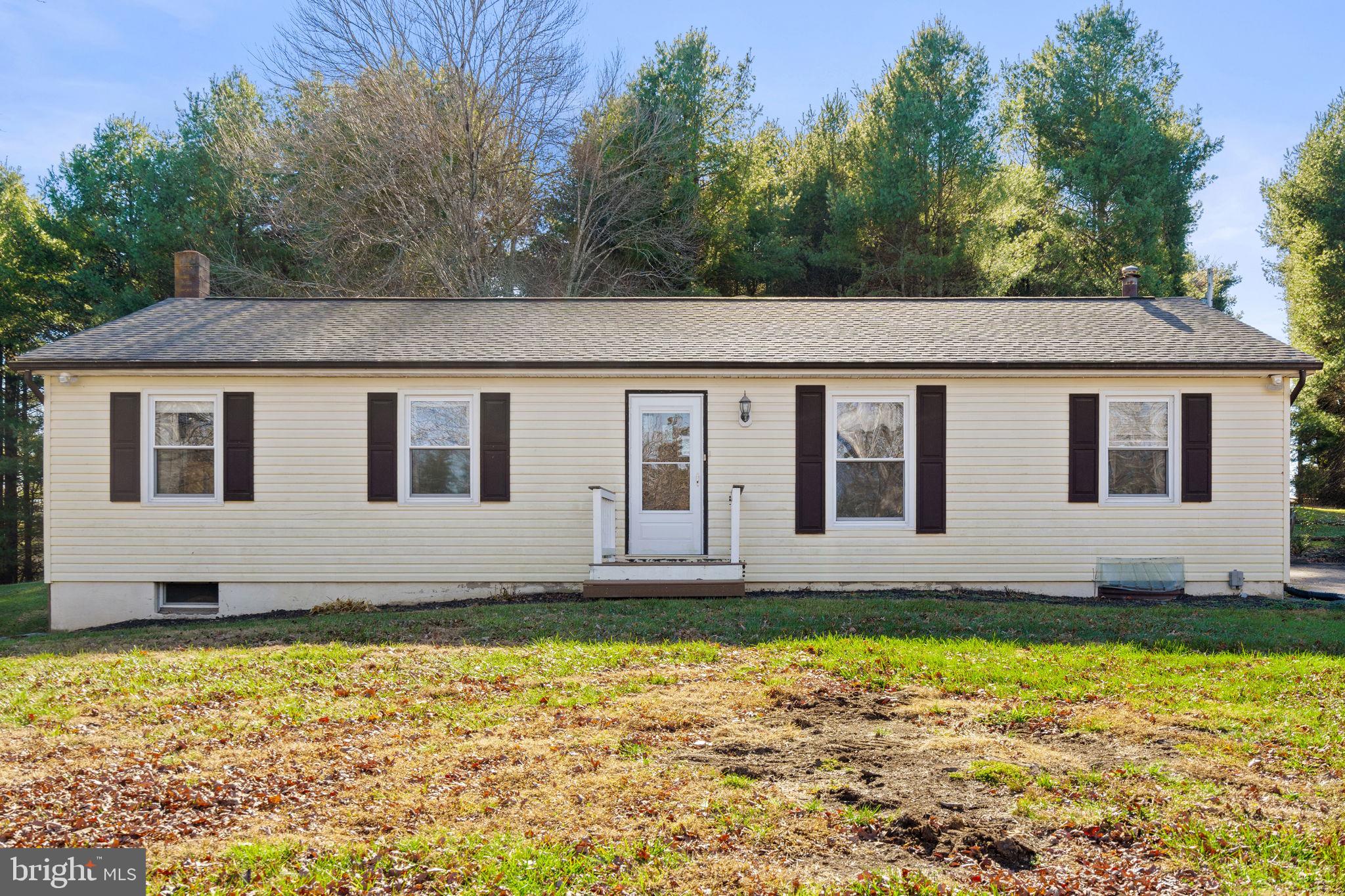 148 Viewtown Road Amissville, VA 20106 - Photo 6 of 56 a view of a house with a yard