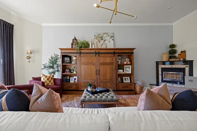 $2,500,000 | 409 East Main Street, Llano, TX 78643