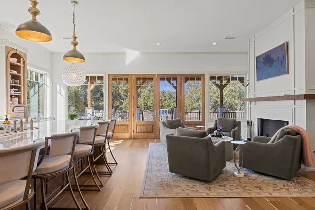 $2,500,000 | 409 East Main Street, Llano, TX 78643