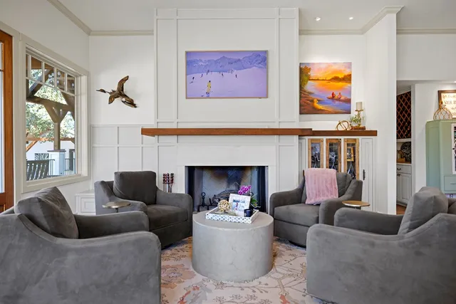 $2,500,000 | 409 East Main Street, Llano, TX 78643