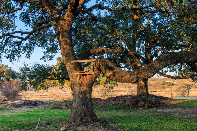 $2,500,000 | 409 East Main Street, Llano, TX 78643