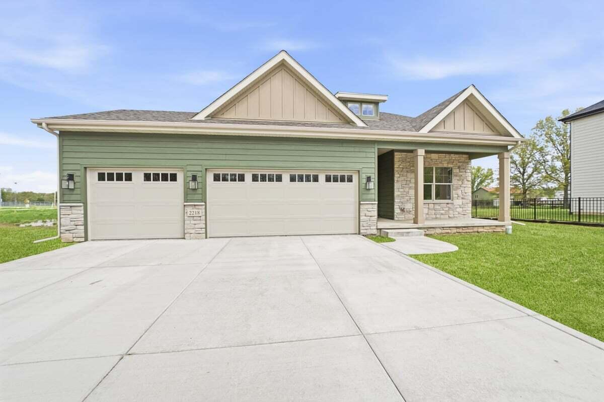 2218 Pradera Trail Chesterton, IN 46304 - Photo 2 of 24 1200x799