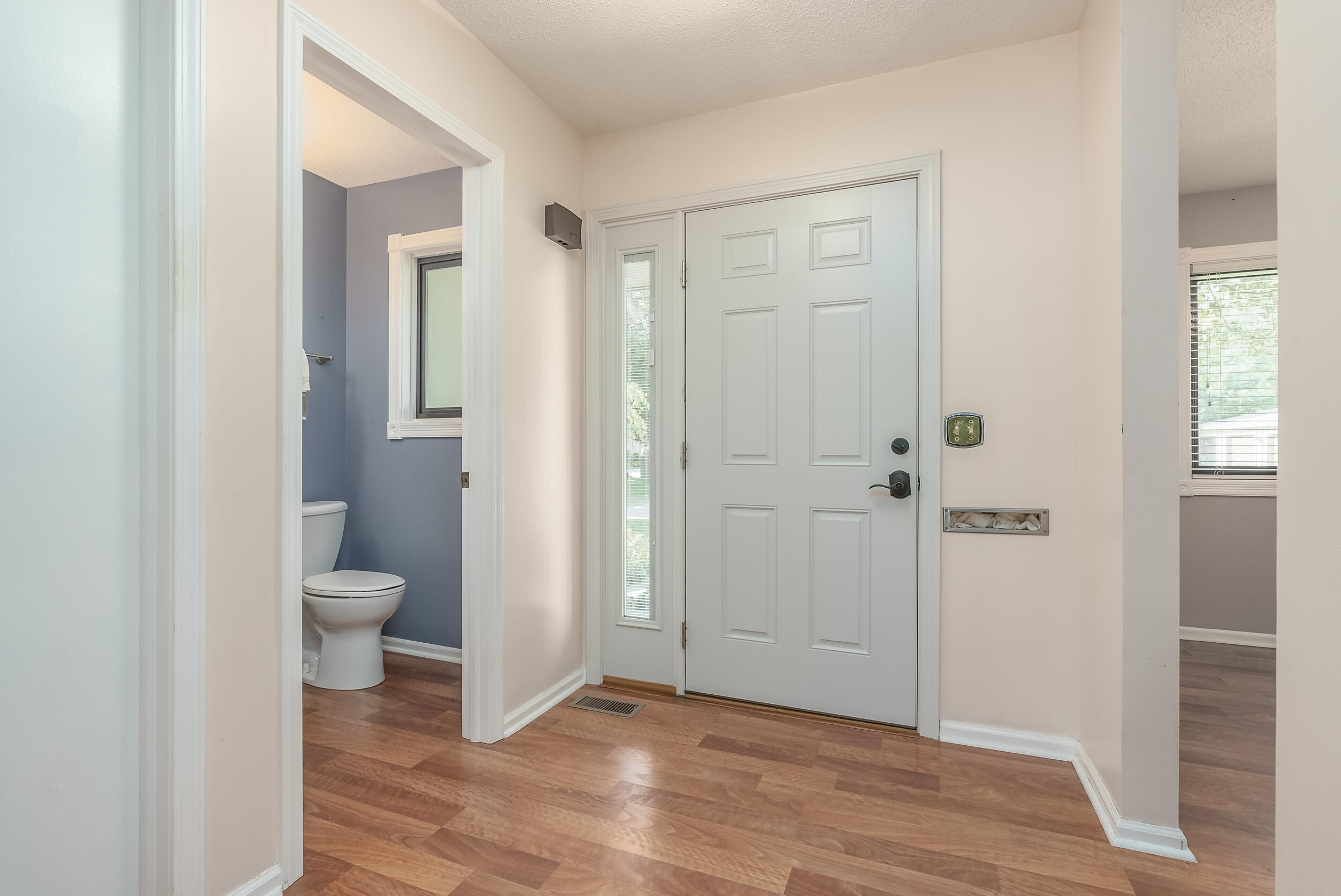 3754 Cedaridge Road Kalamazoo, MI 49008 - Photo 3 of 39 Cedaridge_Rd_3754_Kalamazoo_49008-2