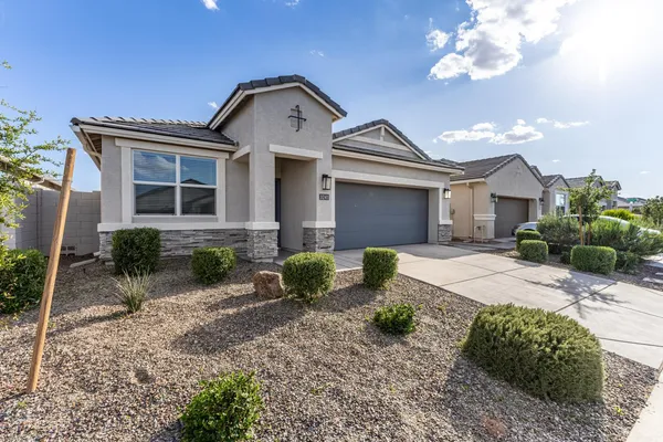 $2,595 | 3241 West Shanley Avenue, Apache Junction, AZ 85120