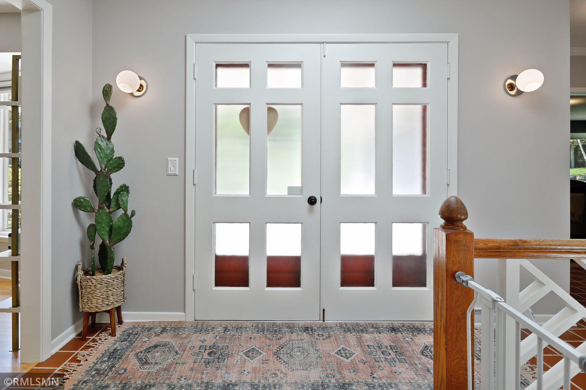 4749 Coventry Road East Minnetonka, MN 55345 - Photo 11 of 59