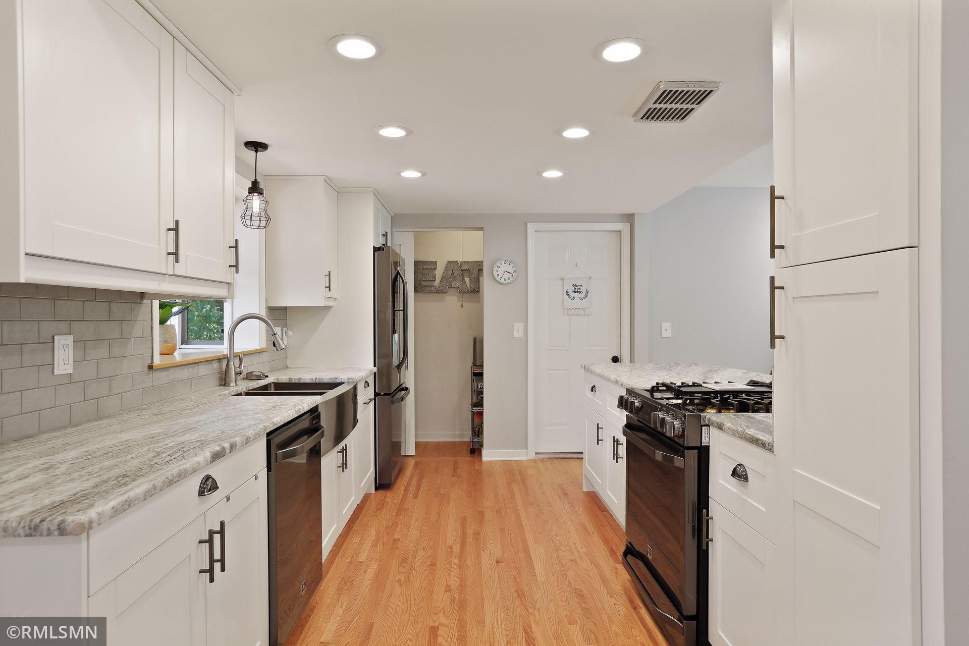 4749 Coventry Road East Minnetonka, MN 55345 - Photo 19 of 59