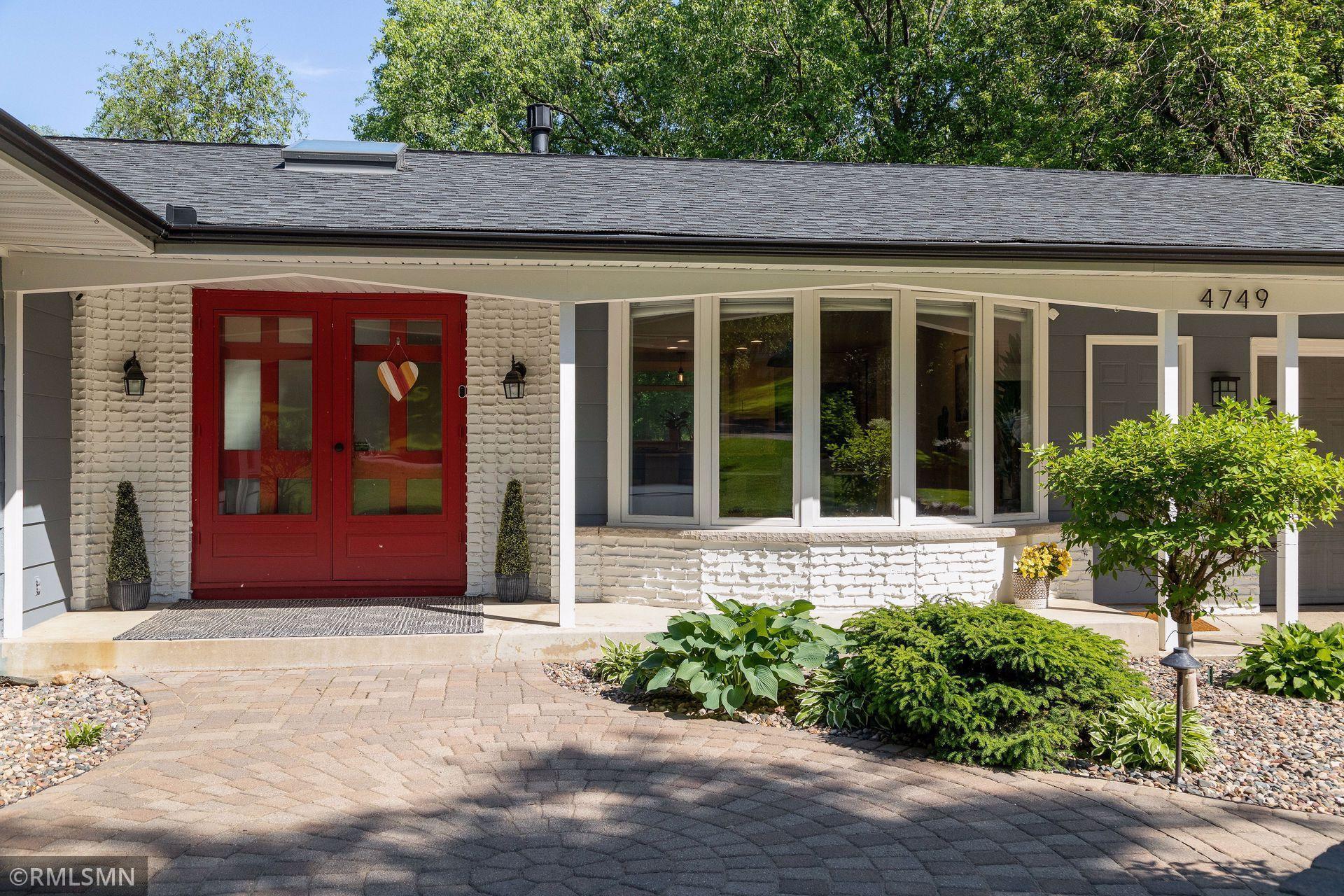 4749 Coventry Road East Minnetonka, MN 55345 - Photo 10 of 59