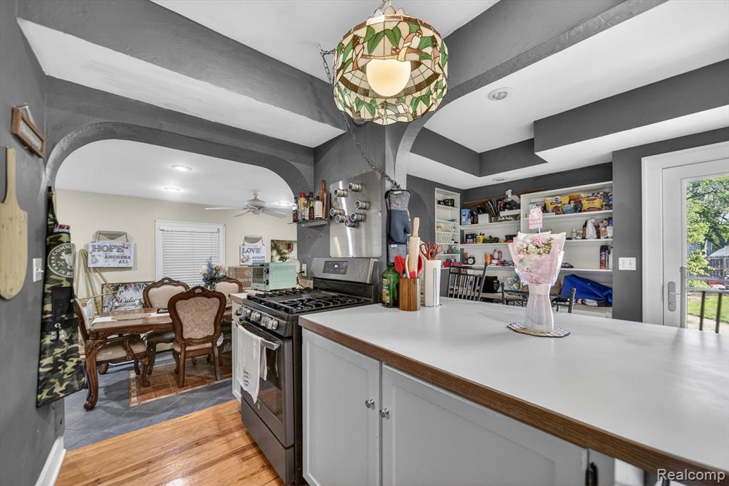 1404 Harvard Road East Lansing, MI 48823 - Photo 12 of 45