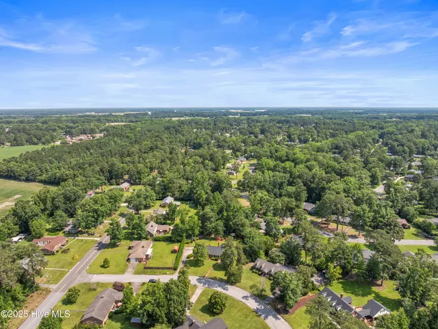 $350,000 | 1911 Pawnee Drive, Kinston, NC 28504