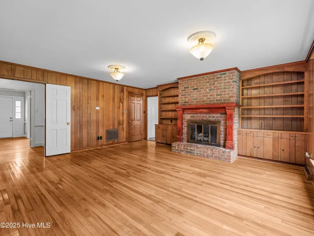 $350,000 | 1911 Pawnee Drive, Kinston, NC 28504