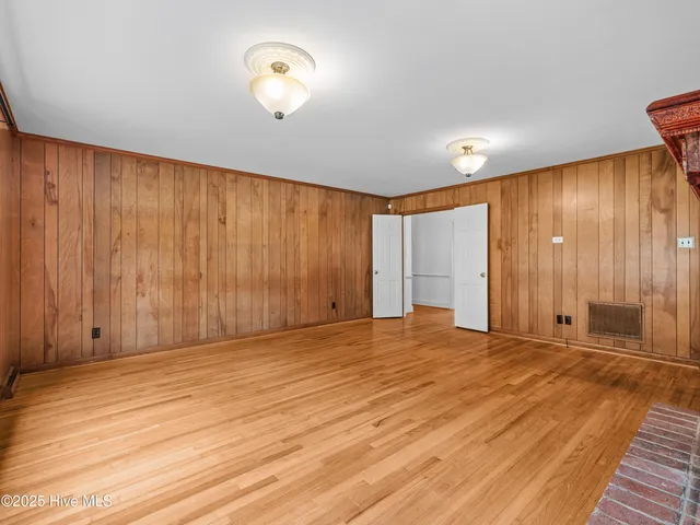 $350,000 | 1911 Pawnee Drive, Kinston, NC 28504