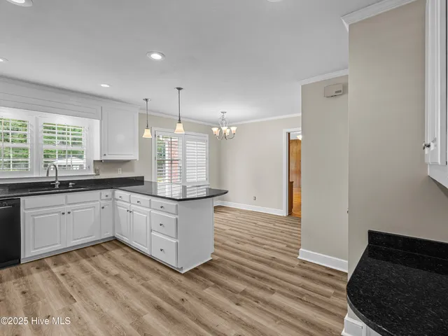 $350,000 | 1911 Pawnee Drive, Kinston, NC 28504